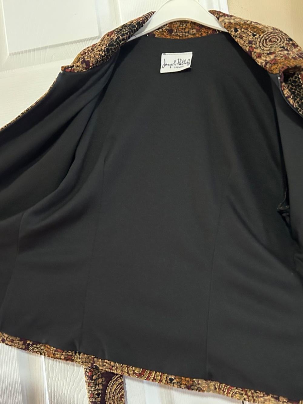 Joseph Ribkoff blazer - Picture 2 of 2